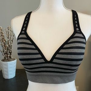 Jockey medium racerback sports bra GUC